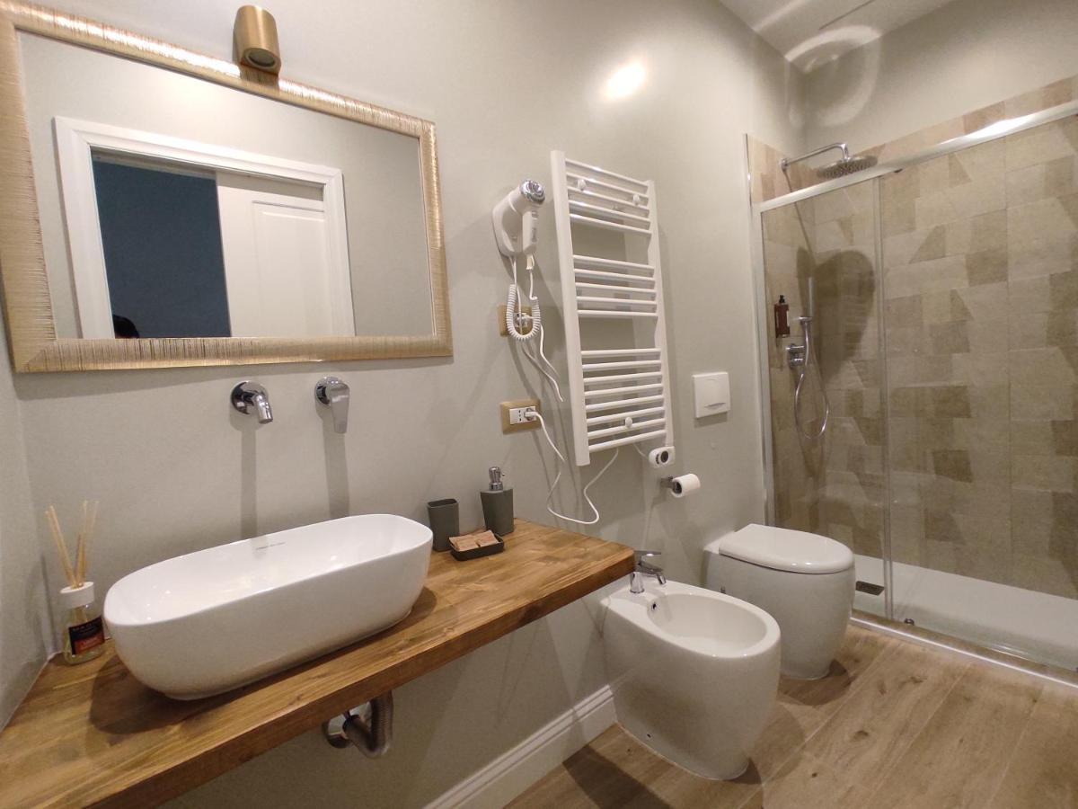 Manno Rooms Affittacamere Cagliari Bagian luar foto
