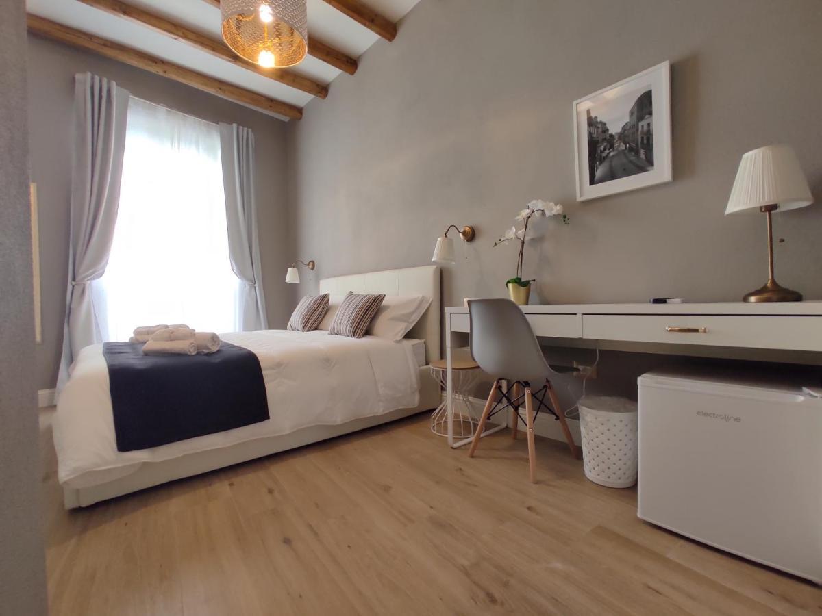 Manno Rooms Affittacamere Cagliari Bagian luar foto