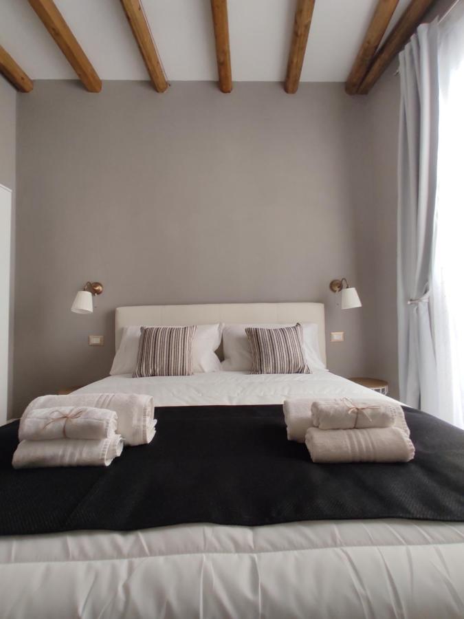 Manno Rooms Affittacamere Cagliari Bagian luar foto