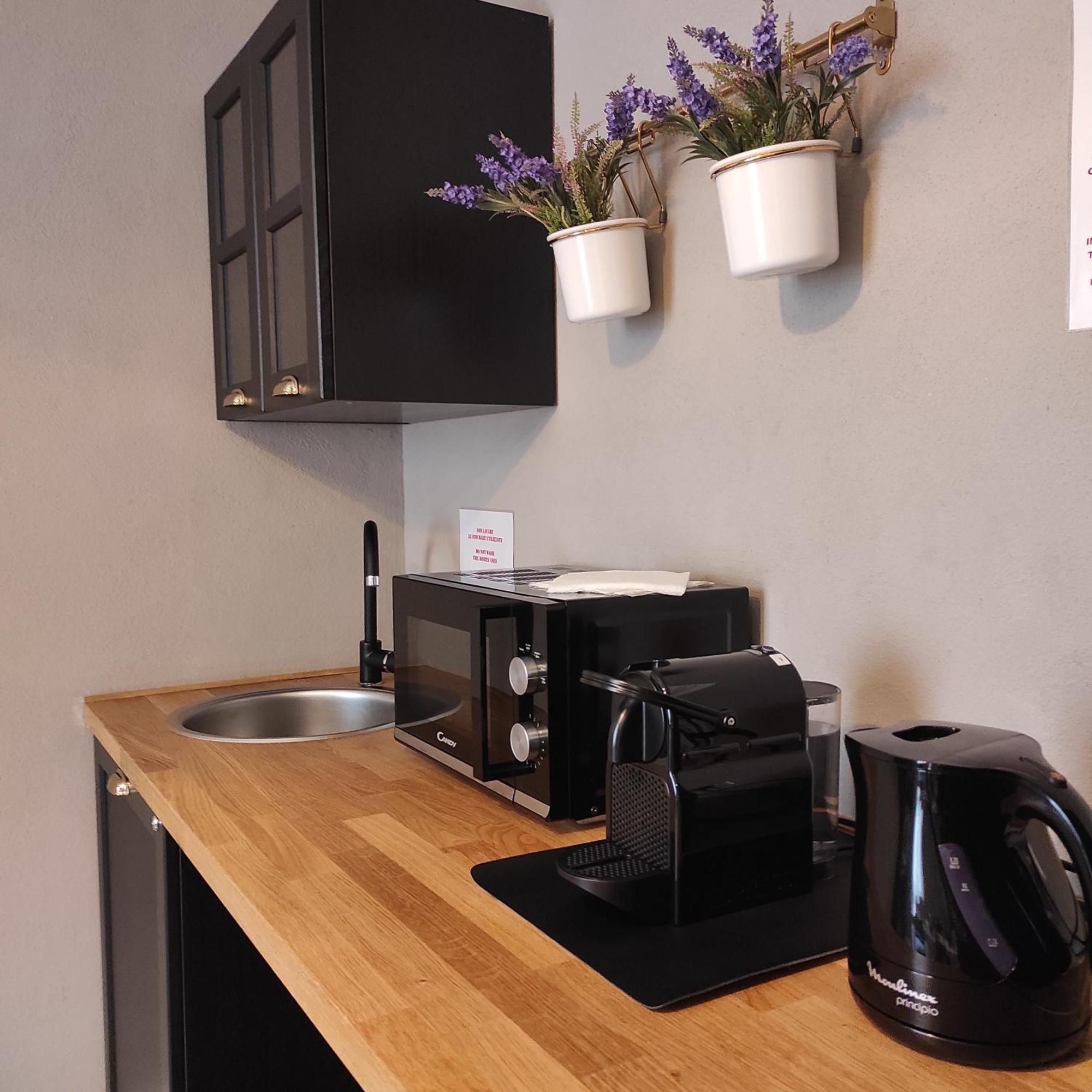 Manno Rooms Affittacamere Cagliari Bagian luar foto